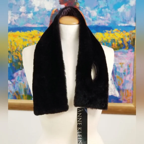 $378 Vintage Anne Klein Shearling Scarf - Picture 4 of 6